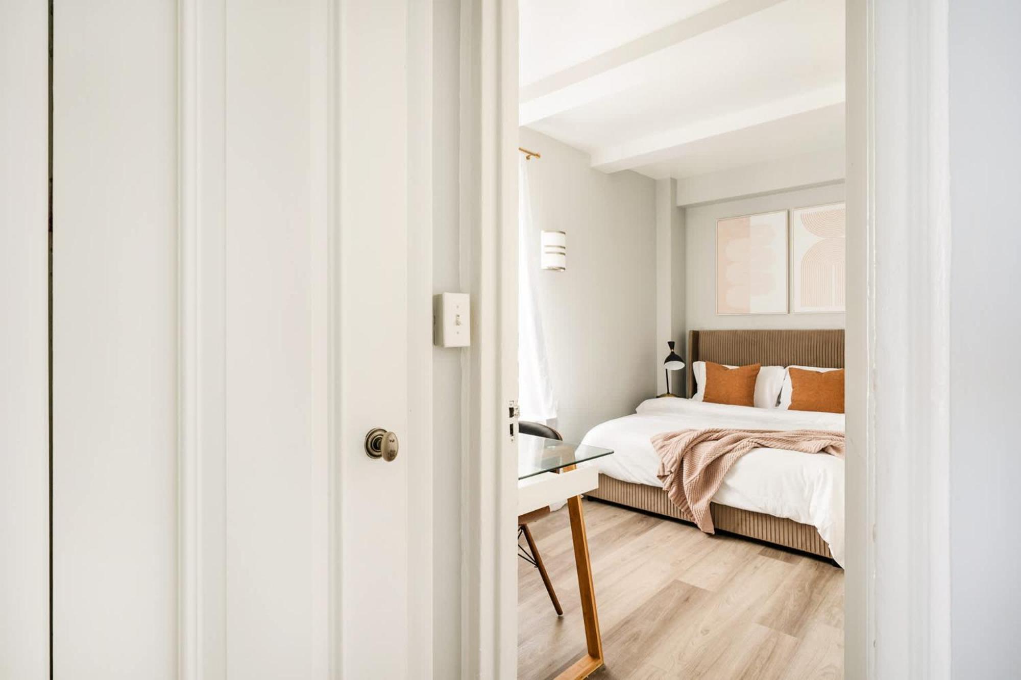 73-508 New 1br 1bth Uws Doorman Gym Appartement *